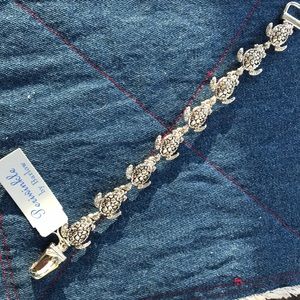 Periwinkle By Barlow sea turtle bracelet